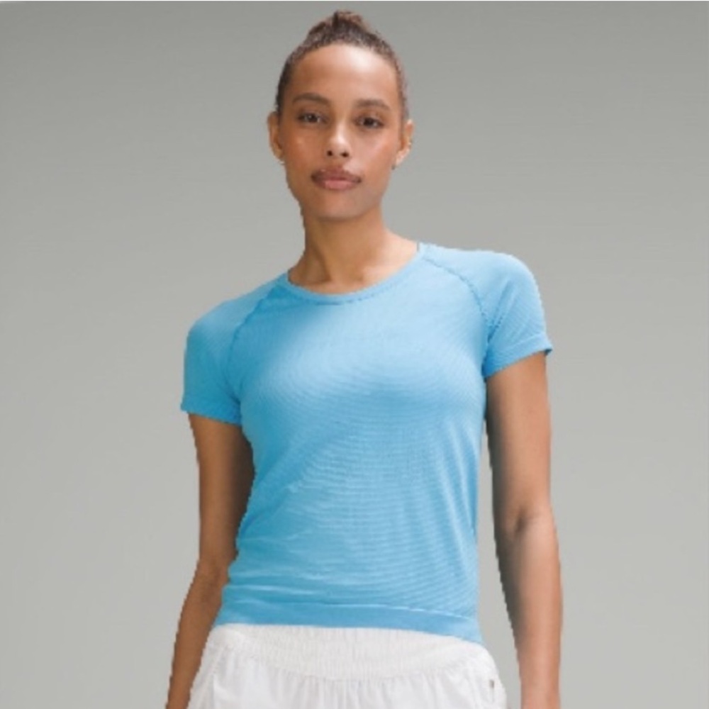 lululemon athletica Sky Blue Short Sleeve Performance Tee